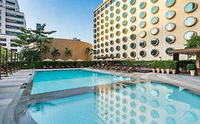 曼谷西隆假日酒店